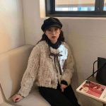 manteau aux motifs floraux colorés