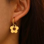 accessoire floral boucle d'oreille