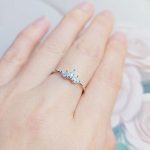 bague argentée fleur en couronne