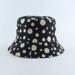 bob féminin avec motif floral