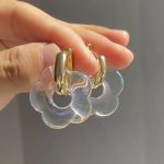 boucle d'oreille design fleur
