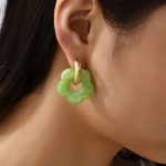 boucle d'oreille élégante créole fleur