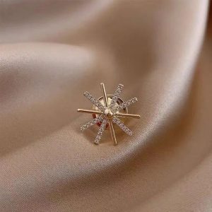 Broche Fleur Classe Epuré