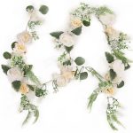 chemin de table stylé en fleurs pour moments festifs