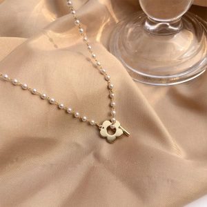 Collier Fleur Cartoon