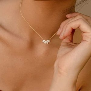 Collier Fleur Fashion Design