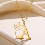 Collier Fleur Lettre