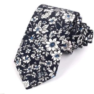 Cravate A Fleurs Epuré