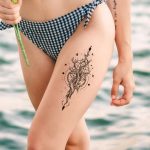 fleur de naissance en tatouage