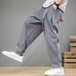 pantalon gris à élastique en lin pour homme