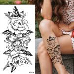 tatouage fleur délicat