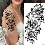 tatouage floral élégant