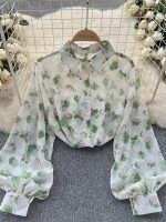 vêtements floraux femme